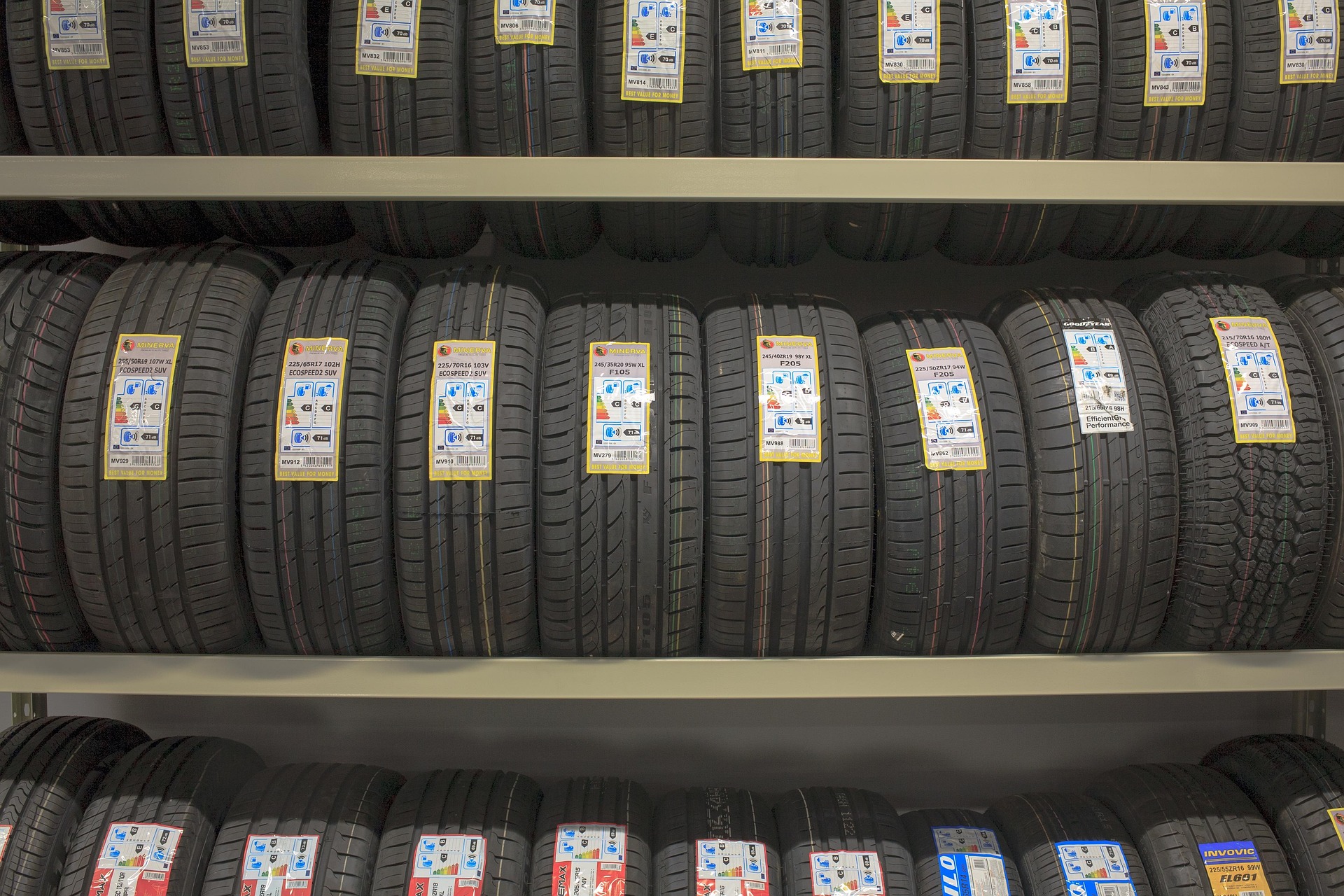 Siriwardhana Auto service and Tyre house