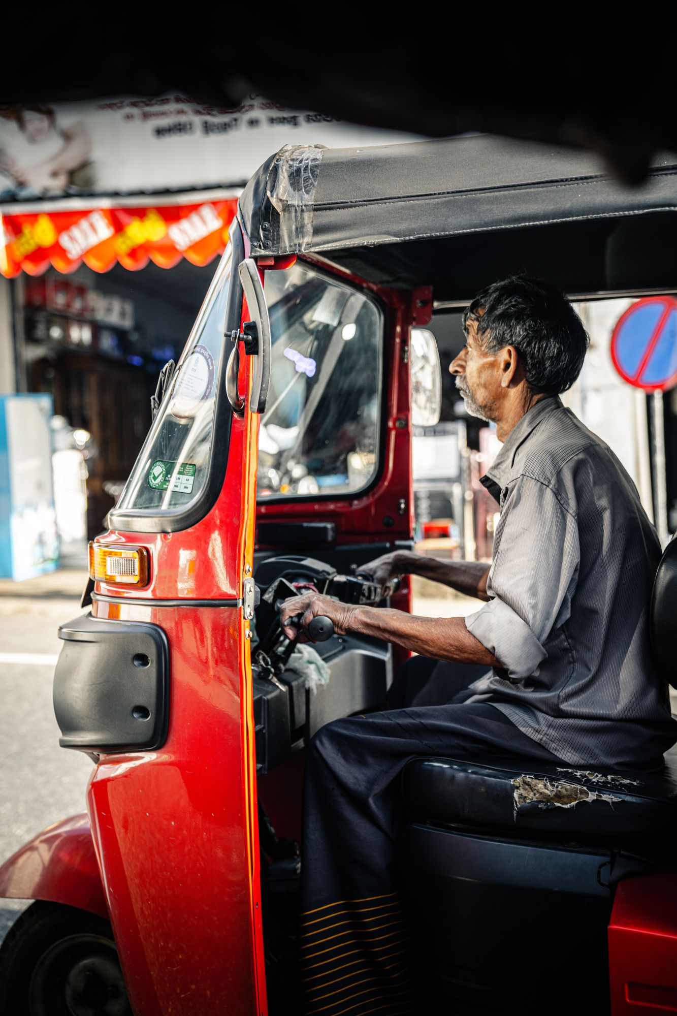 Mansoor Auto Repair Center Arugam Bay